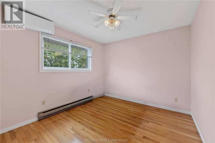 85 Ridgemount Avenue — photo 22 of 40