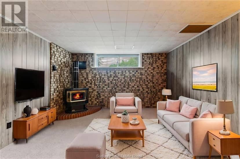 85 Ridgemount Avenue — photo 38 of 40