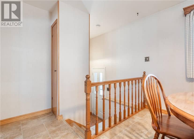 84 Neelon Avenue — photo 12 of 32