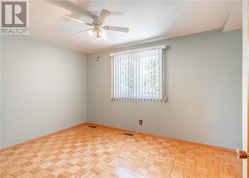 84 Neelon Avenue — photo 16 of 32