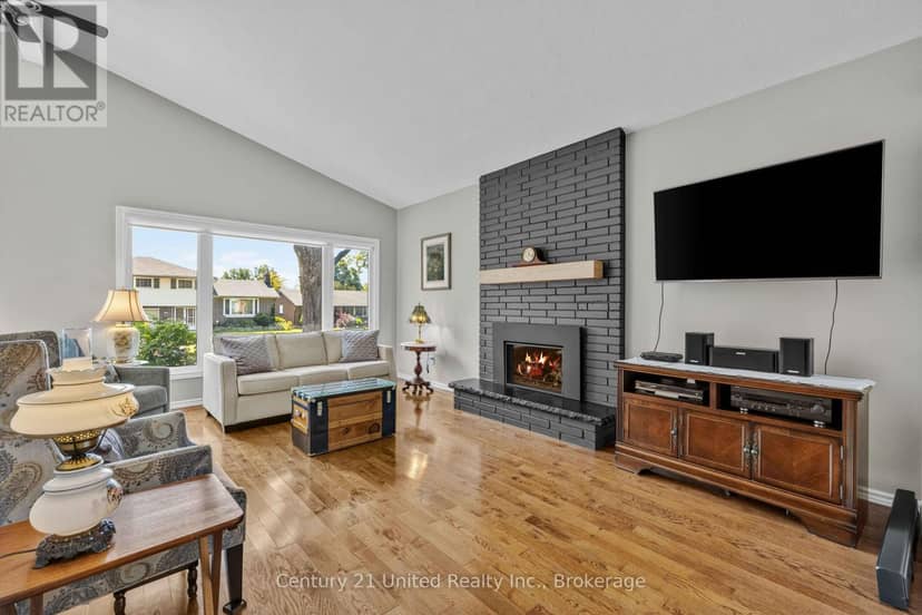 1225 Milburn Street, Peterborough, photo 4
