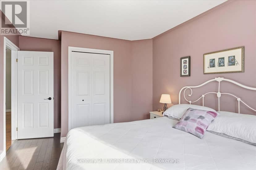 2318 Sumac Street — photo 18 of 40