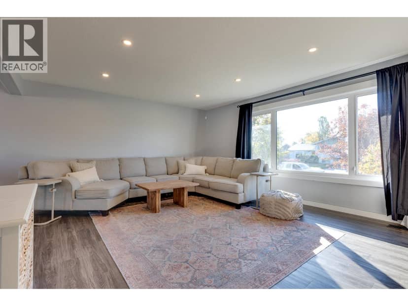 534 RUNNALLS AVENUE, Prince George, photo 4