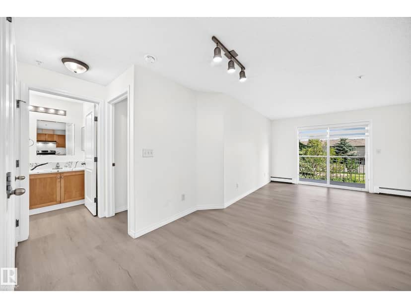 #214 245 Edwards Dr SW — photo 13 of 40