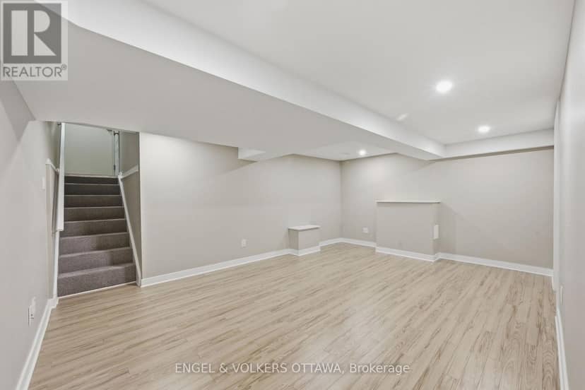 885 Plante Drive — photo 37 of 40