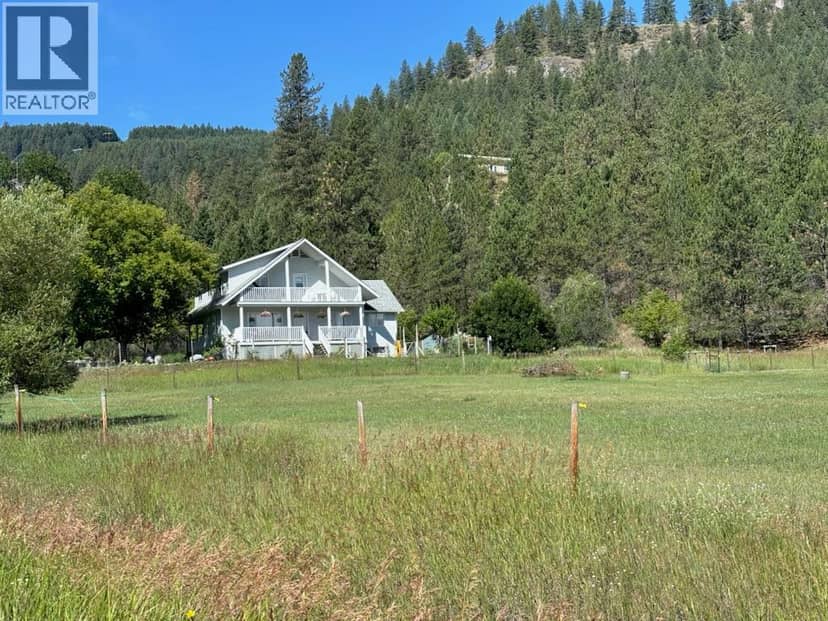 3195 Hairsine Road, Grand Forks