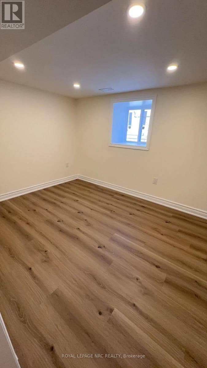 4677 Crysler Avenue — photo 16 of 40