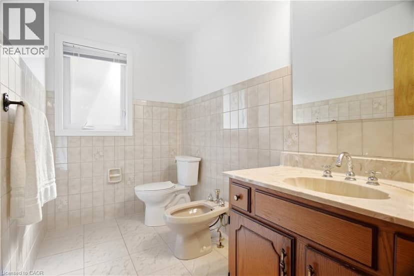 93 OLD CHICOPEE Drive — photo 14 of 40