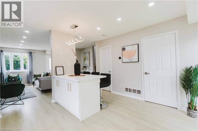 67 KINZIE Avenue — photo 15 of 40