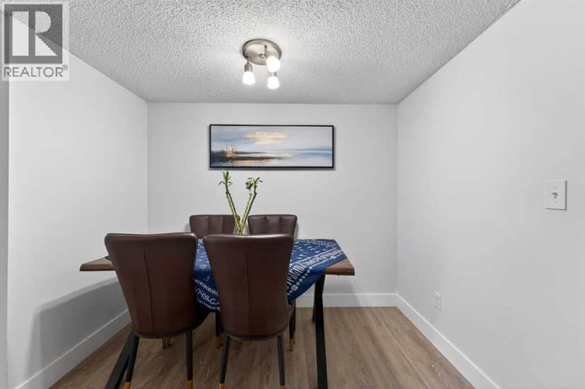 1920 31 Street SW — photo 10 of 26