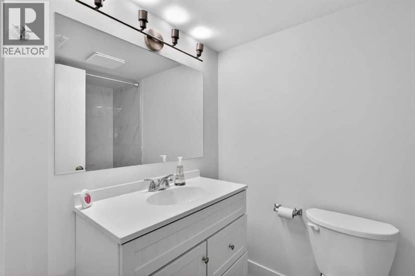 1920 31 Street SW — photo 23 of 26