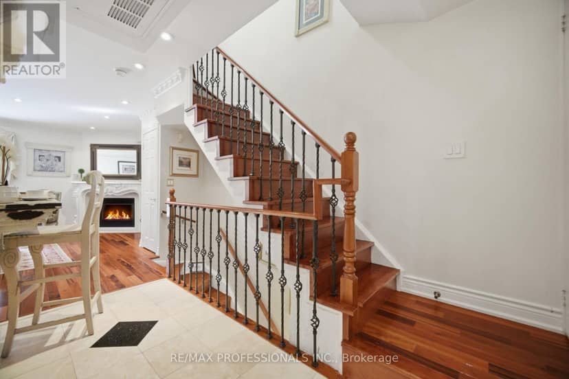 10 - 228 St George Street — photo 18 of 38