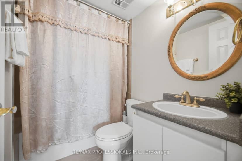 10 - 228 St George Street — photo 30 of 38