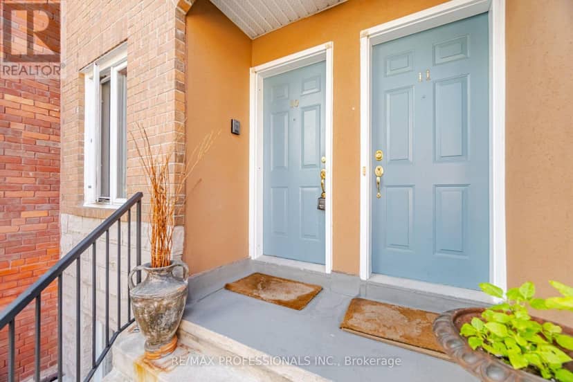 10 - 228 St George Street — photo 4 of 38