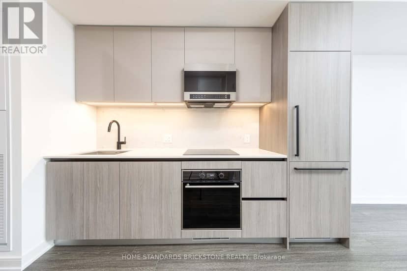 309 - 425 Front Street E — photo 6 of 14