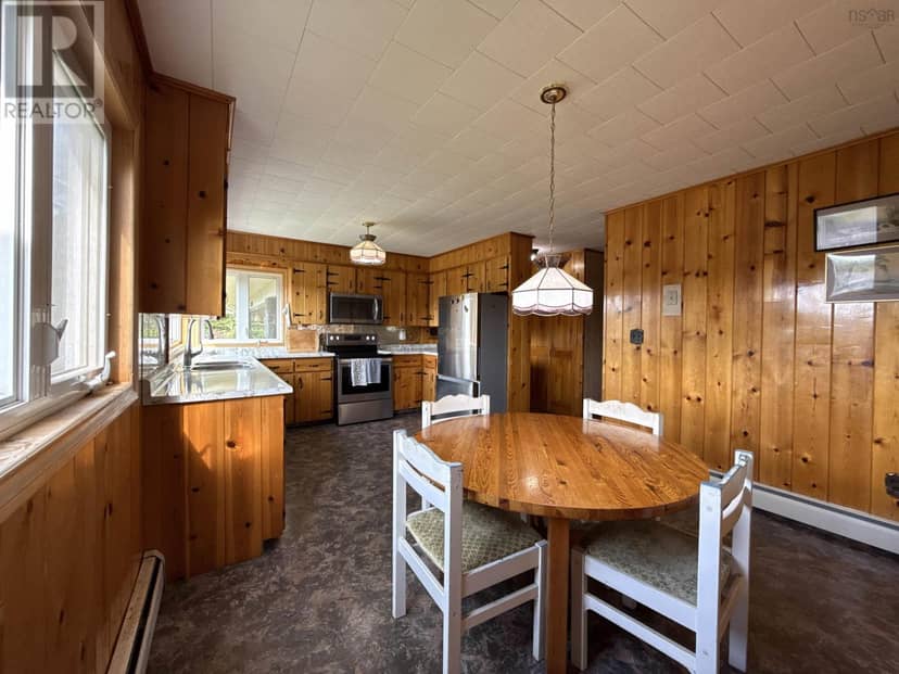 22807 Highway 7, Sheet Harbour, photo 4