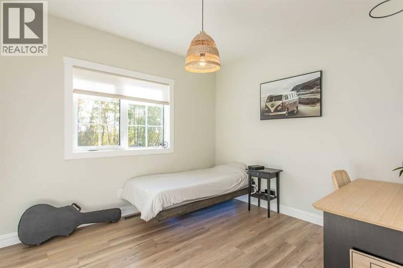 122 Oliver Avenue — photo 31 of 40