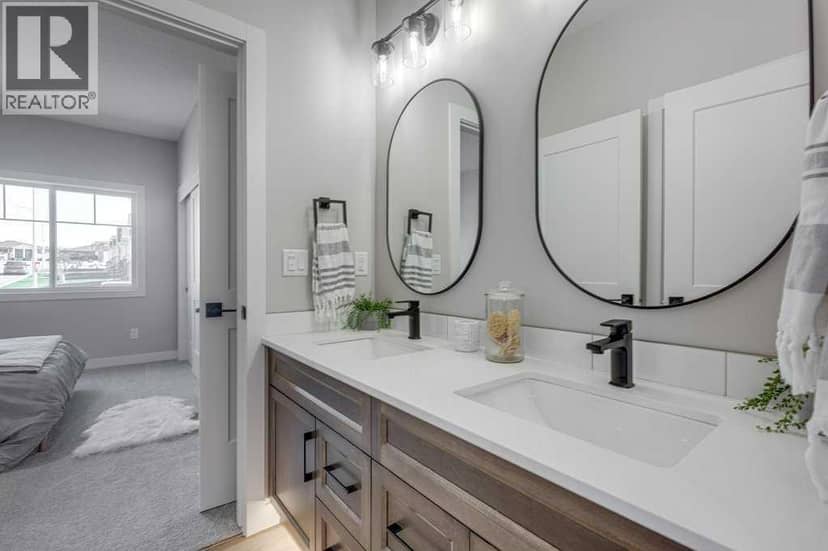 15 Ellington Crescent — photo 16 of 27