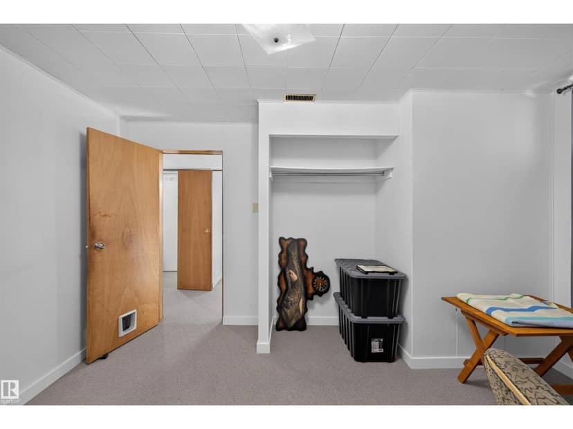 11119 137 AV NW — photo 30 of 40