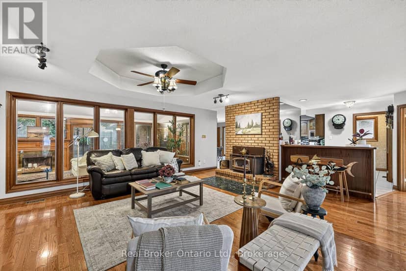 11 Elisabeth Street — photo 20 of 40