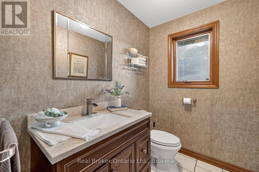11 Elisabeth Street — photo 25 of 40