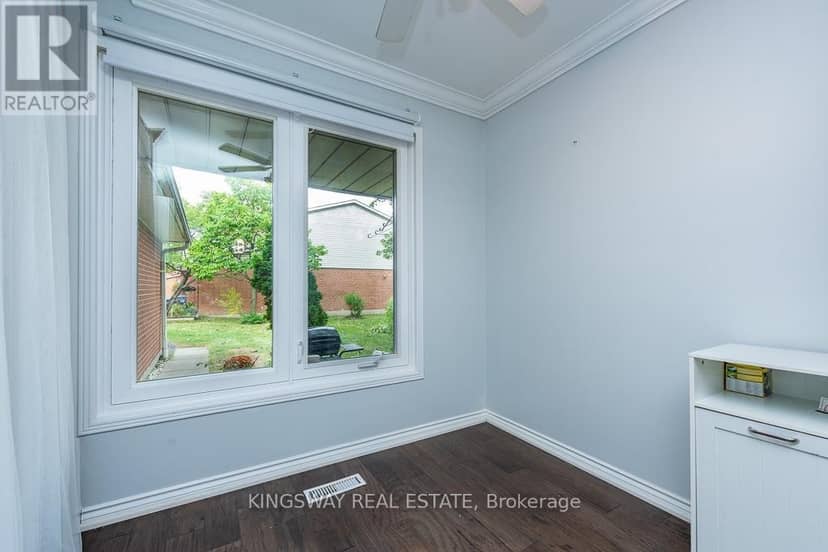22 - 525 Meadows Boulevard — photo 15 of 40