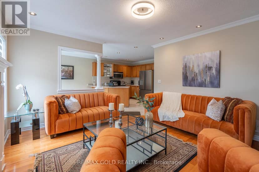 409 Fernforest Drive — photo 4 of 36