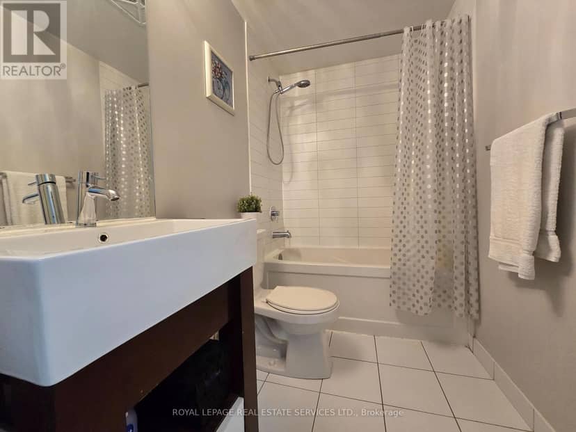 601 - 840 Queens Plate Drive — photo 16 of 18