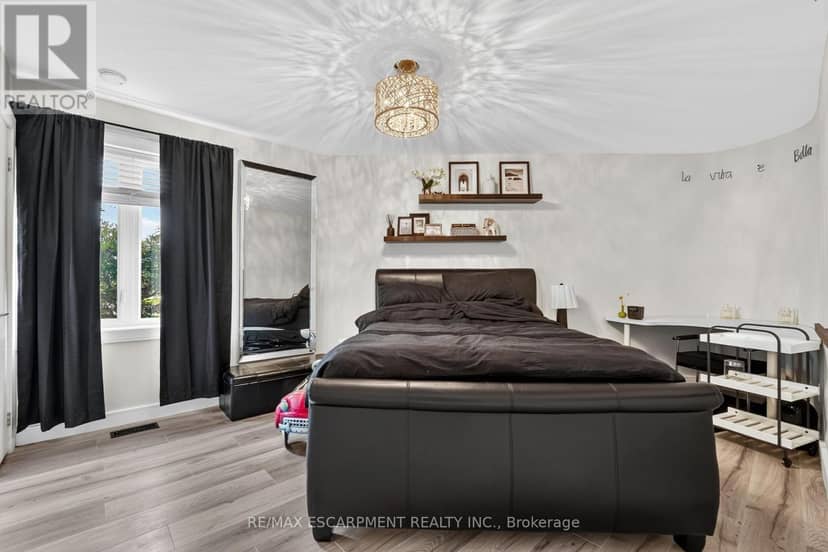 1380 Eighth Avenue Louth — photo 19 of 40