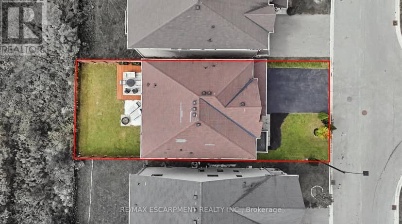47 Larry Crescent — photo 13 of 39