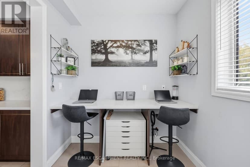 47 Larry Crescent — photo 15 of 39