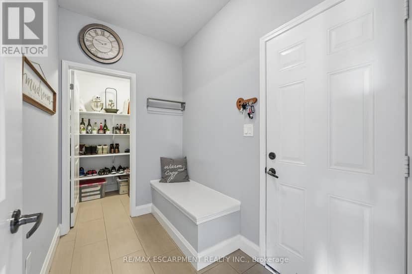 47 Larry Crescent — photo 7 of 39