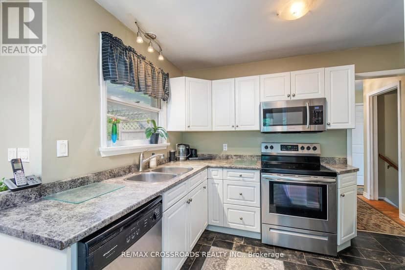 19 Orchard Avenue — photo 13 of 40