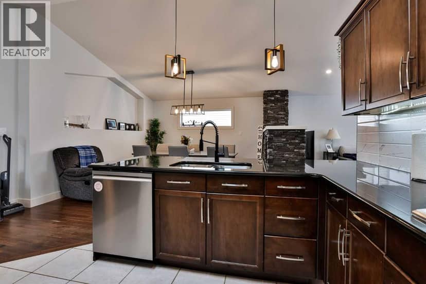 1616 Coalbanks Boulevard W, Lethbridge, photo 6