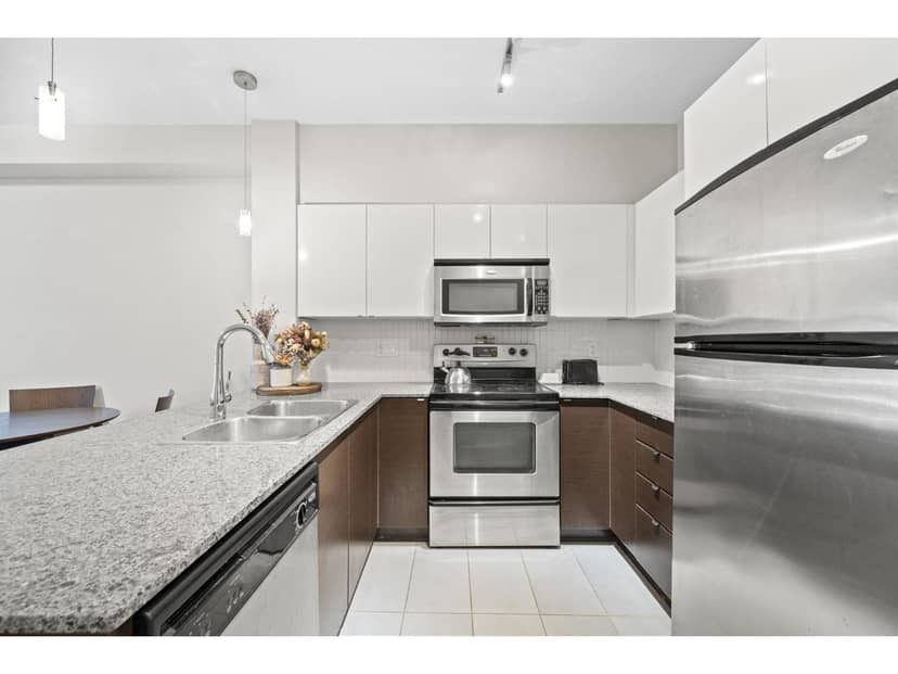 216 13733 107A AVENUE, Surrey, photo 8