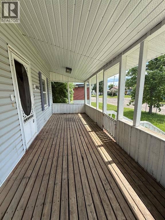 4904 58th Avenue — photo 20 of 29
