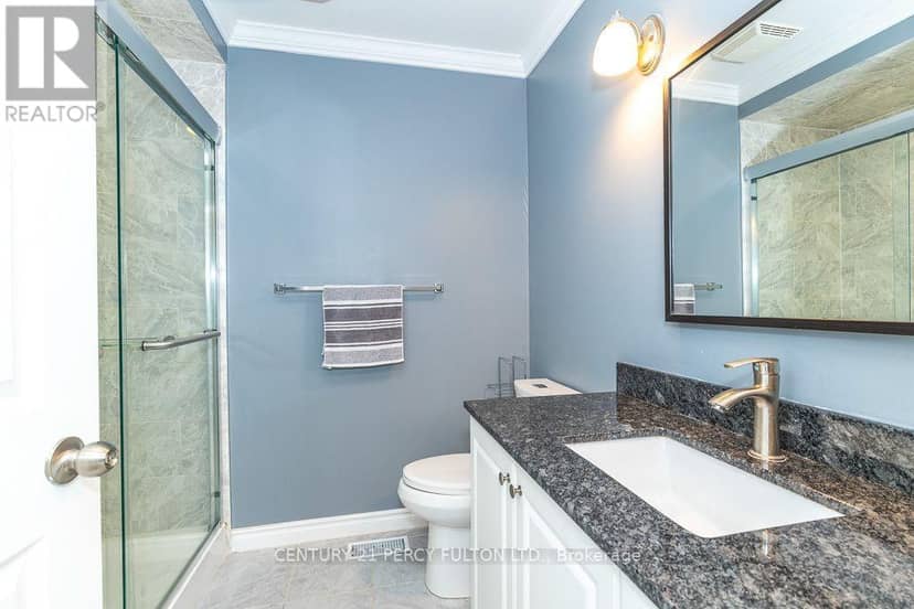 28 Rumi Crescent — photo 33 of 40