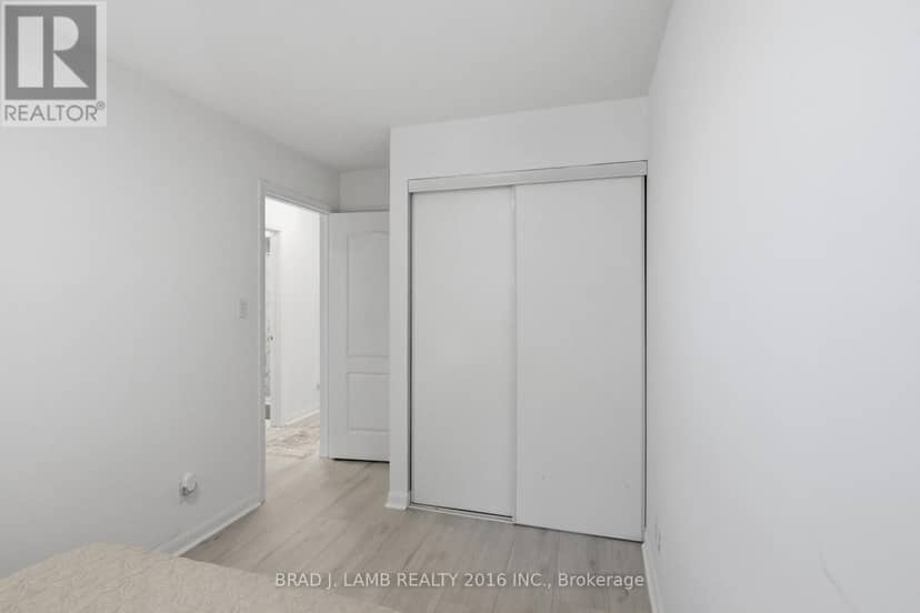 29 - 80 Carr Street — photo 12 of 19