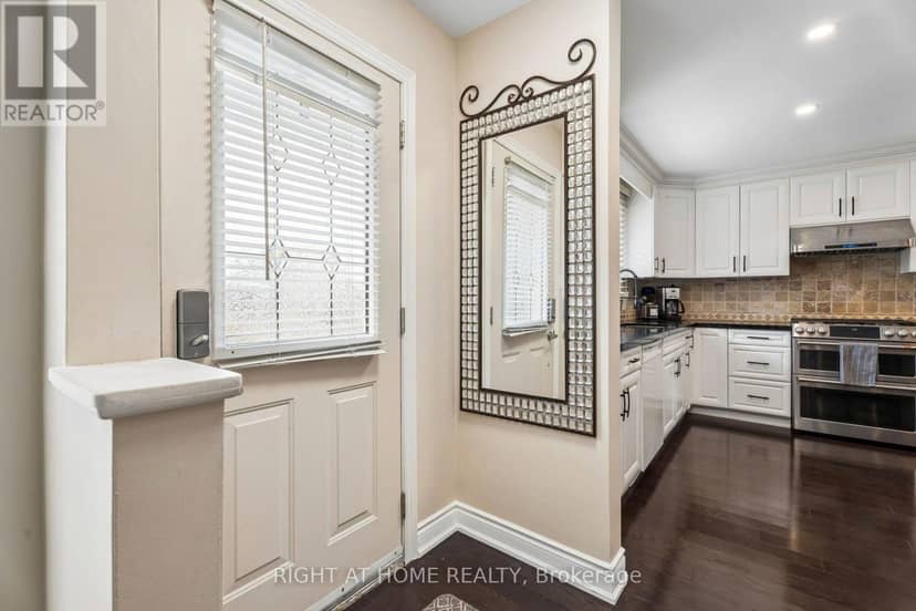 25 Swallow Crescent — photo 4 of 40