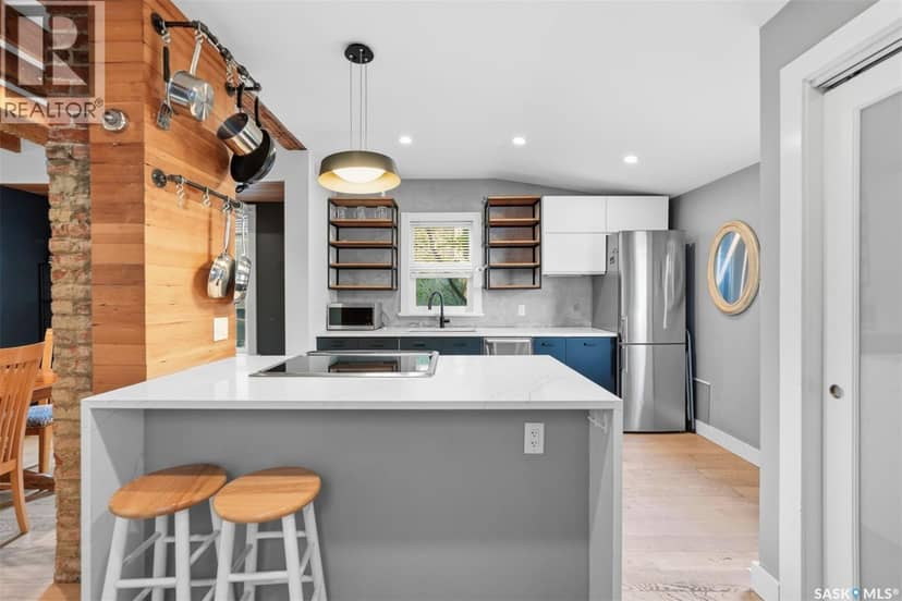 408 E Avenue S — photo 14 of 40