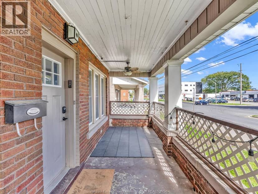 172 Giles Boulevard — photo 11 of 40