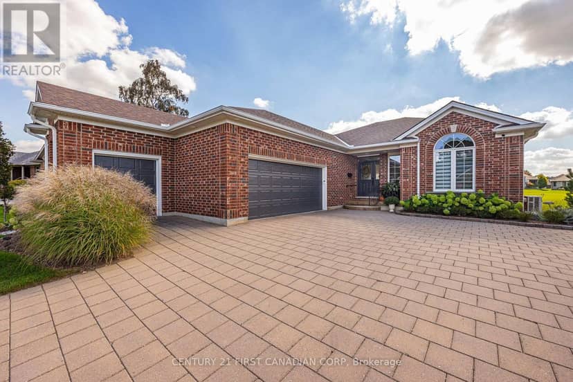 1048 Sandy Somerville Drive, London South, photo 2