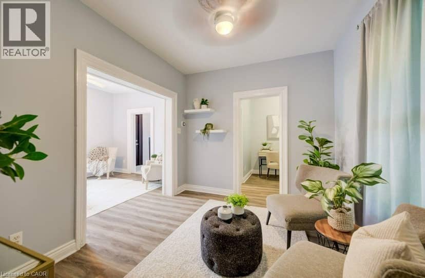 38 ROSE Avenue — photo 10 of 36