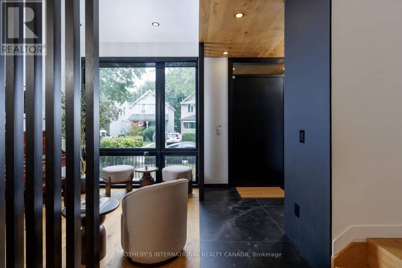 34 Hastings Avenue, Toronto, photo 2