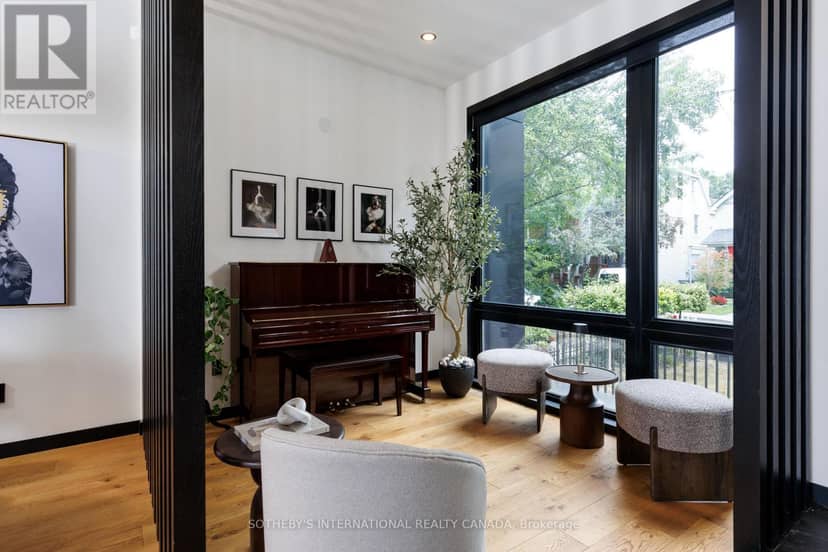 34 Hastings Avenue, Toronto, photo 3