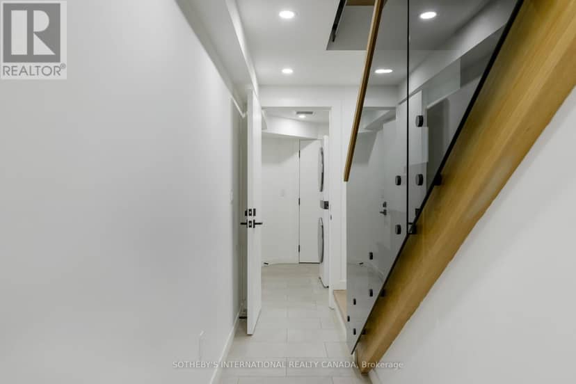 34 Hastings Avenue — photo 37 of 40