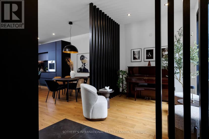 34 Hastings Avenue, Toronto, photo 5