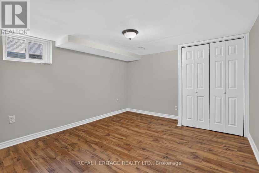 914 Donovan Crescent — photo 10 of 15