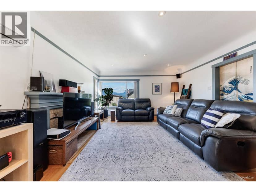 3726 TRINITY STREET, Burnaby, photo 3