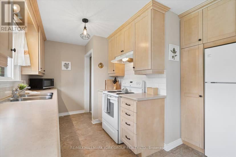 26 Georgina Street — photo 14 of 40